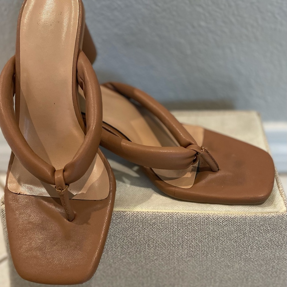 Elegant Brown Women's Sandals